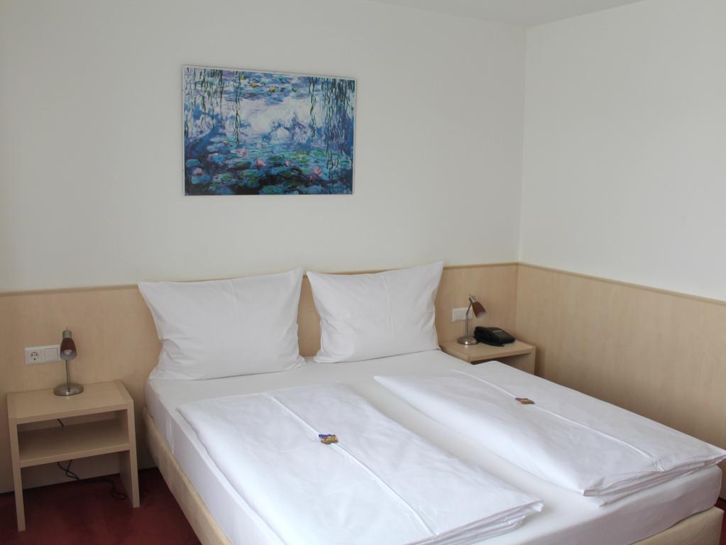 Hotel Am Bad 에즐링겐 외부 사진